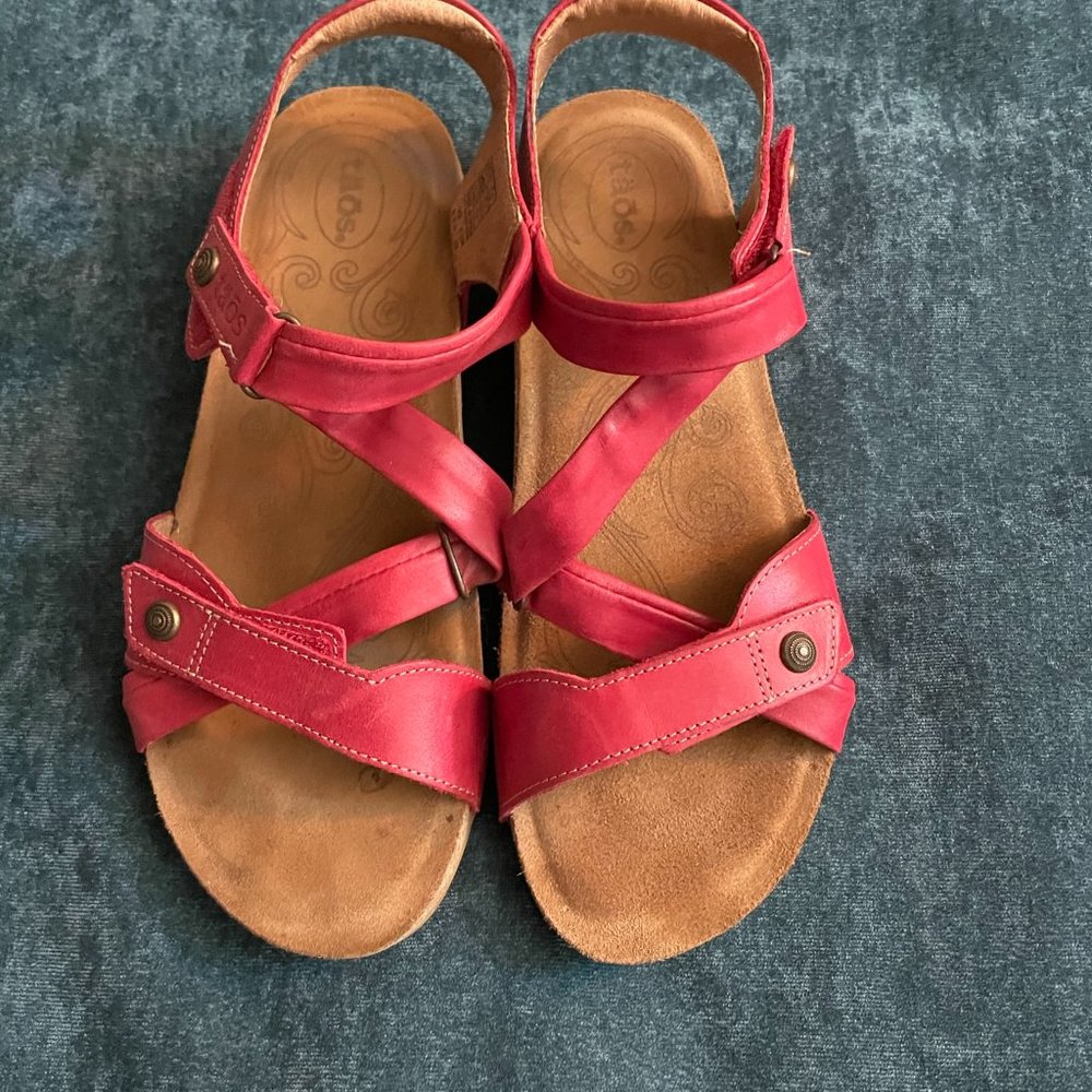 Taos Universe Red Sandals